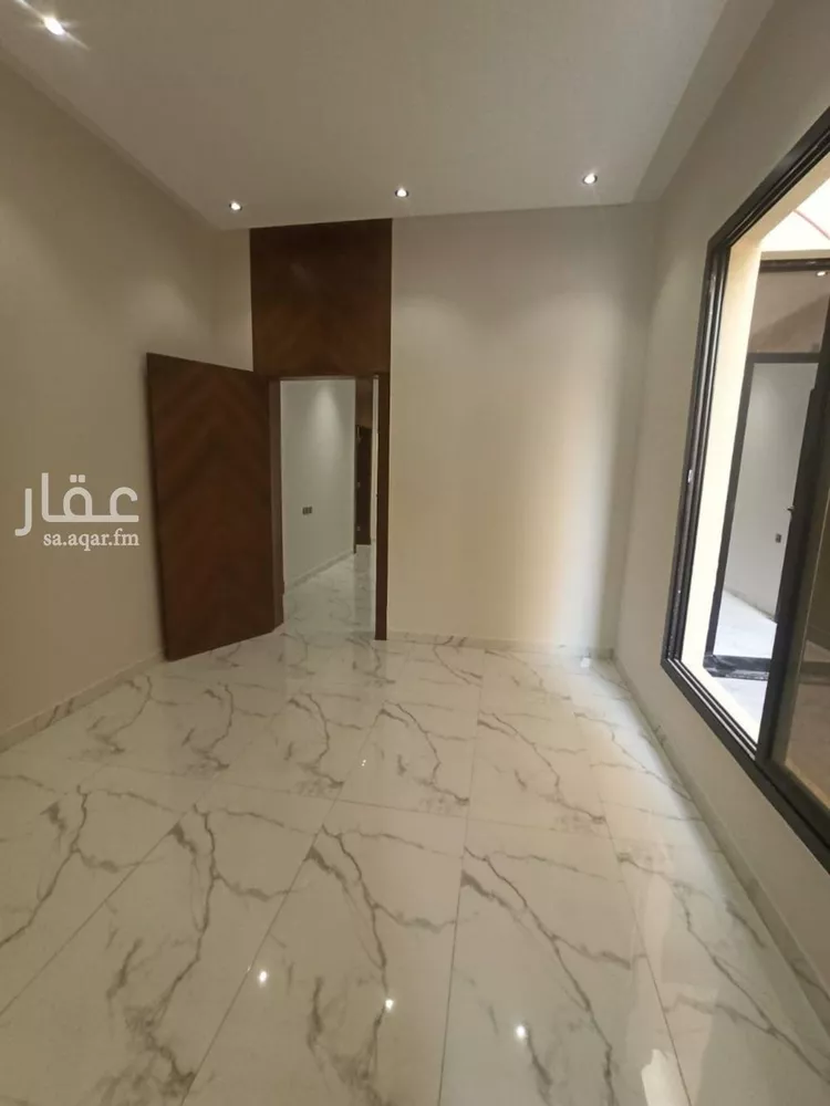 Floor for Sale in Riyadh Tuwaiq 14