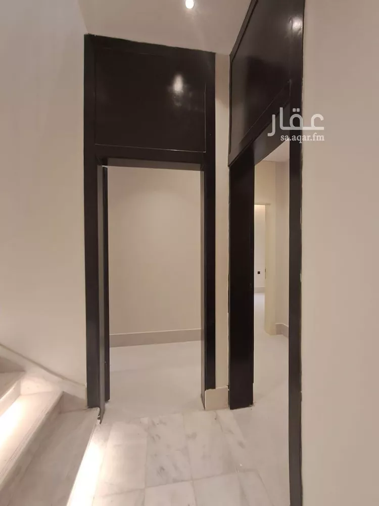 Floor for Sale in Riyadh Dirab 11
