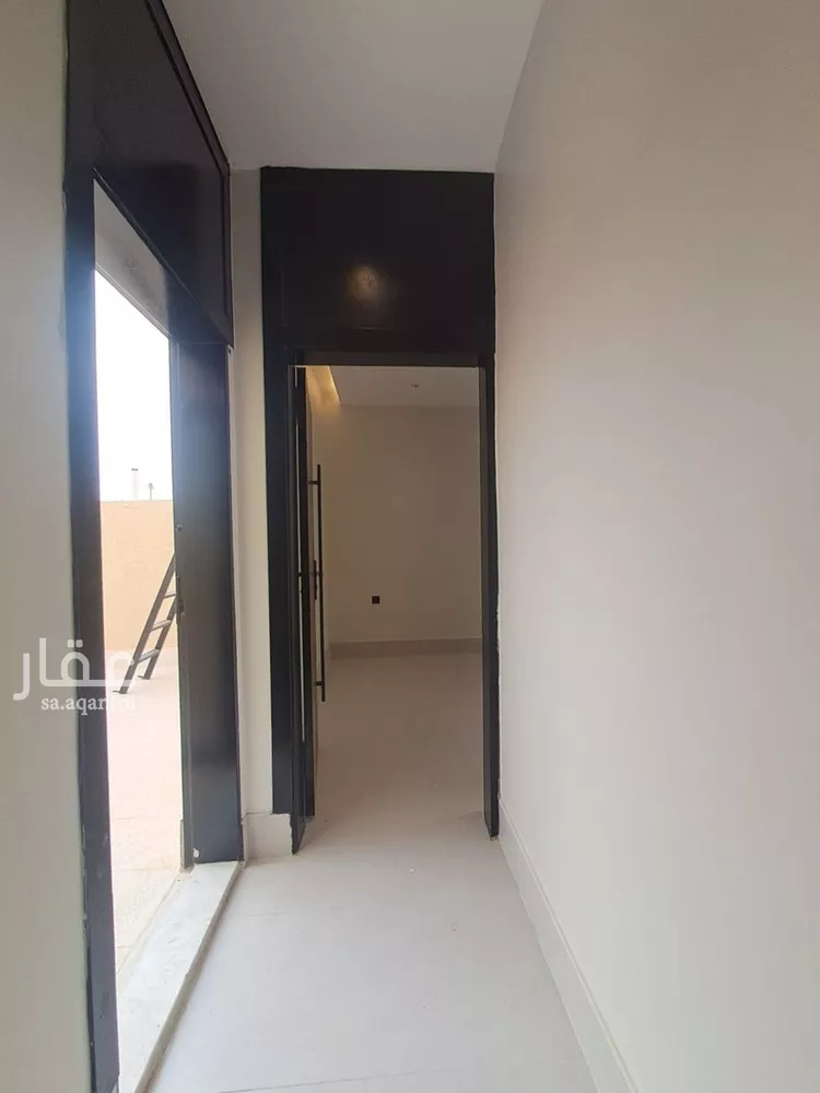 Floor for Sale in Riyadh Dirab 14