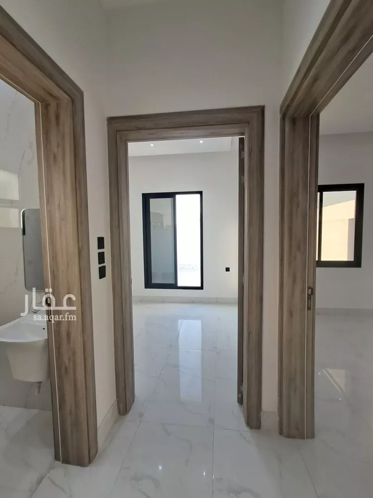Floor for Sale in Riyadh Al Uraija Al Gharbiyah 11