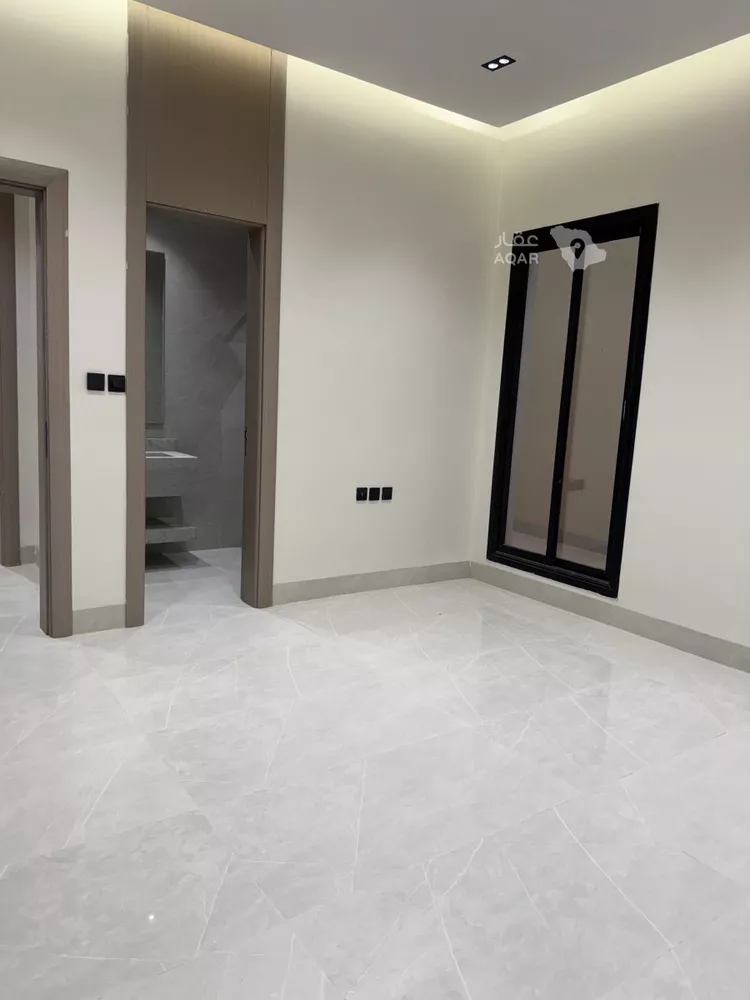 Floor for Sale in Riyadh Al Janadriyah صورة 3
