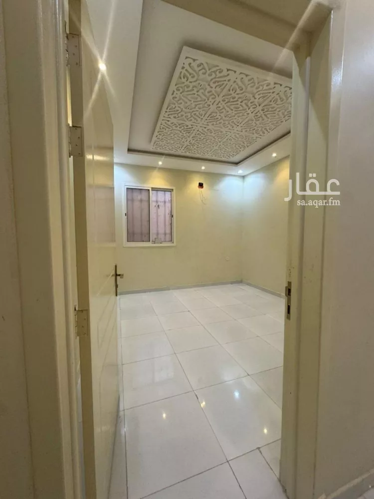 Floor for Rent in Riyadh Al Mahdiyah صورة 3