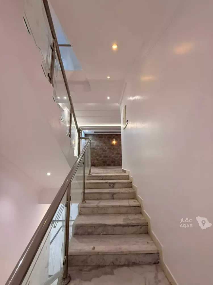 Villa for Sale in Riyadh Tuwaiq 18