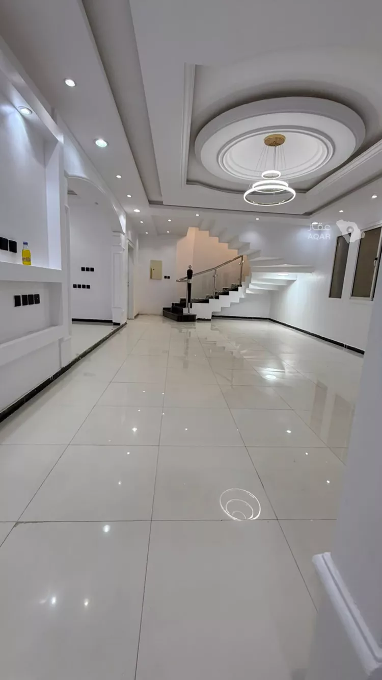 Villa for Sale in Riyadh Tuwaiq 15