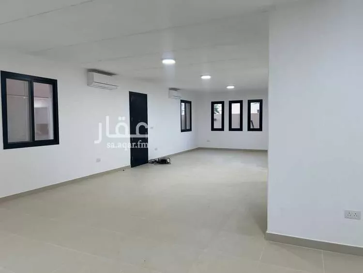 فيلا للإيجار في شارع رقم 1142 ، حي مطار الملك خالد الدولي ، الرياض ، منطقة الرياض صورة 4