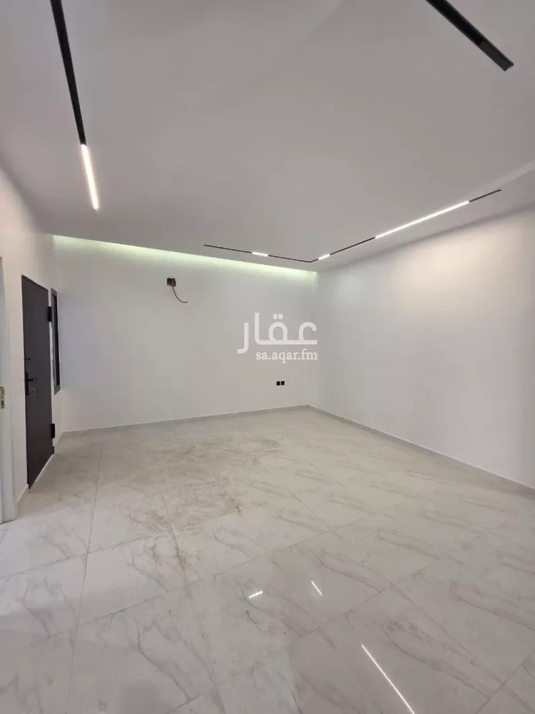 دور للبيع في شارع عبدالله بن جاسر, حي الرمال, مدينة الرياض, منطقة الرياض صورة 3