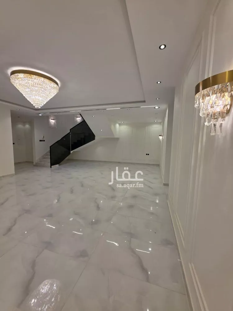 فيلا للبيع في شارع الساعه, حي ظهرة لبن, مدينة الرياض, منطقة الرياض صورة 2