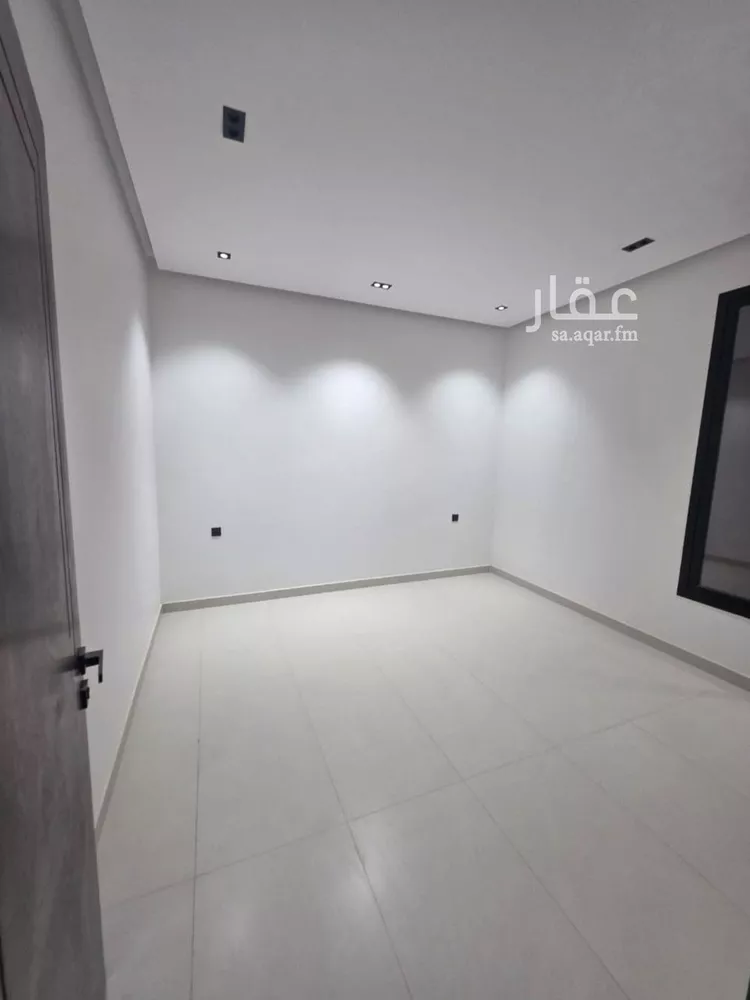 Floor for Sale in Riyadh Ar Rimal 6