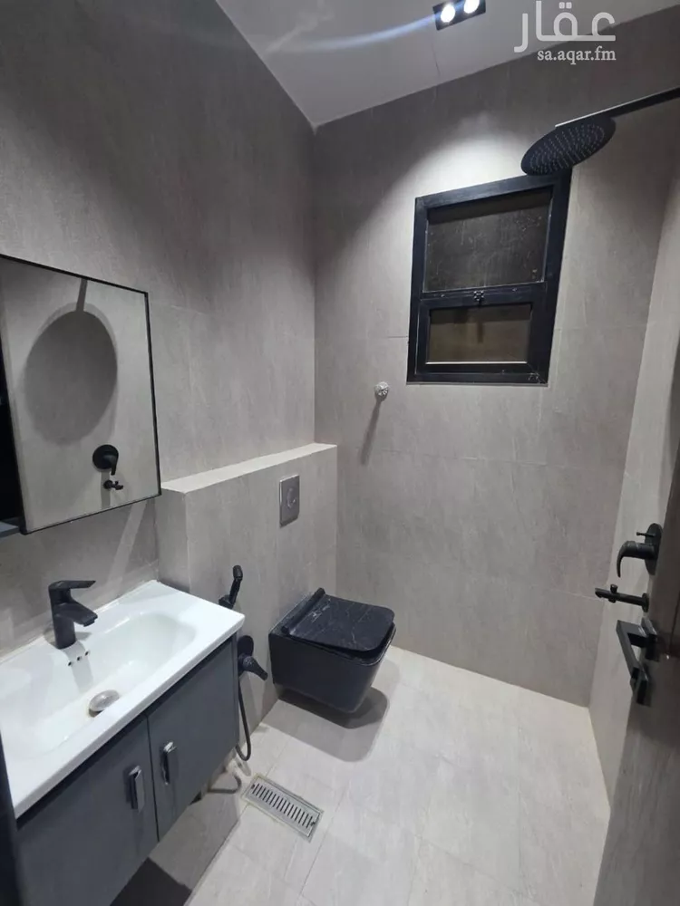 Floor for Sale in Riyadh Ar Rimal 14