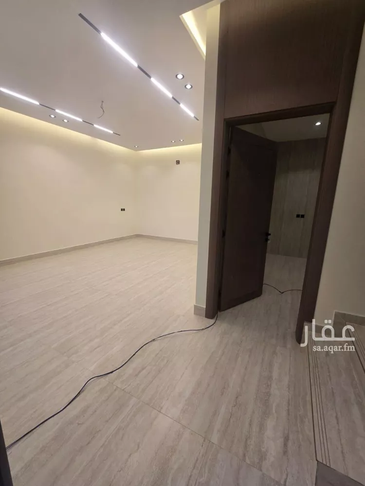 فيلا للبيع في شارع حائل, حي ظهرة لبن, مدينة الرياض, منطقة الرياض 6