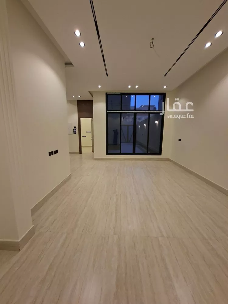 فيلا للبيع في شارع الساعه, حي ظهرة لبن, مدينة الرياض, منطقة الرياض 11