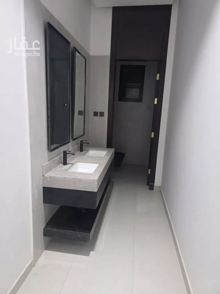 Floor for Sale in Riyadh Ar Rimal 7