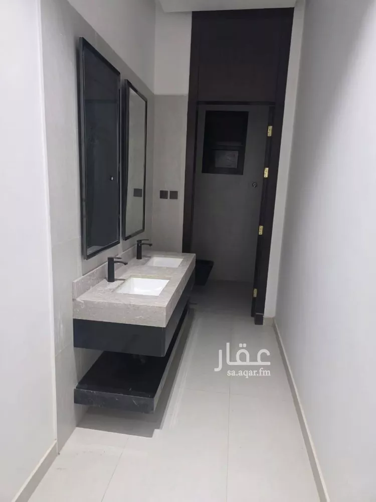 فيلا للبيع في شارع إياد مدني, حي الرمال, مدينة الرياض, منطقة الرياض صورة 3