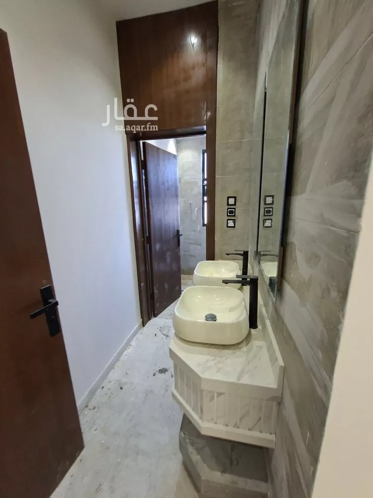 Floor for Sale in Riyadh Al Hazm 11