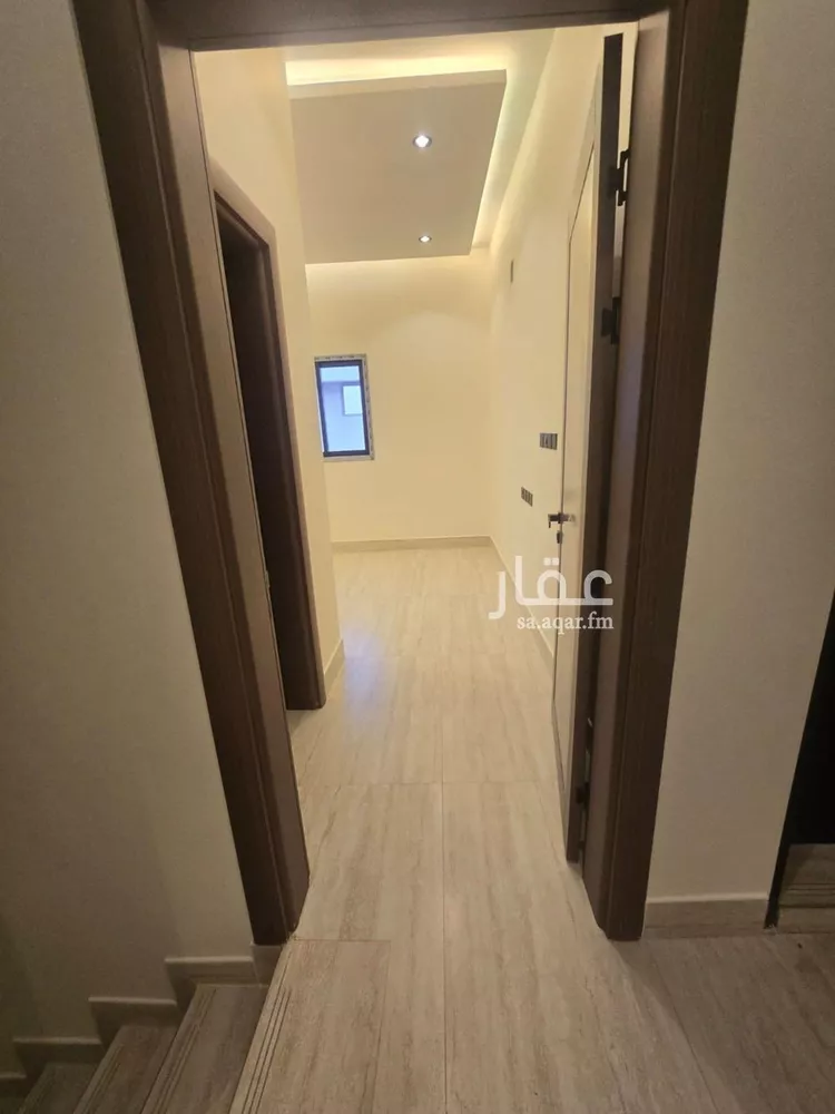 فيلا للبيع في شارع حائل, حي ظهرة لبن, مدينة الرياض, منطقة الرياض 12