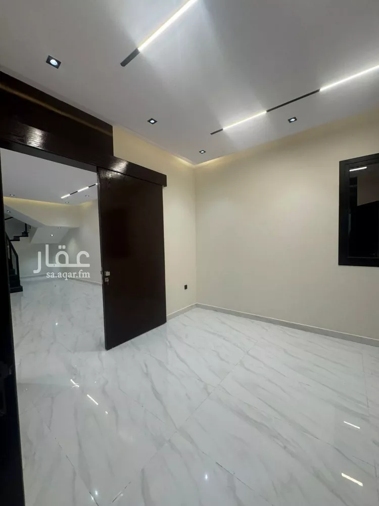 فيلا للبيع في شارع أبي أحمد اللخمي, حي الرمال, مدينة الرياض, منطقة الرياض 7