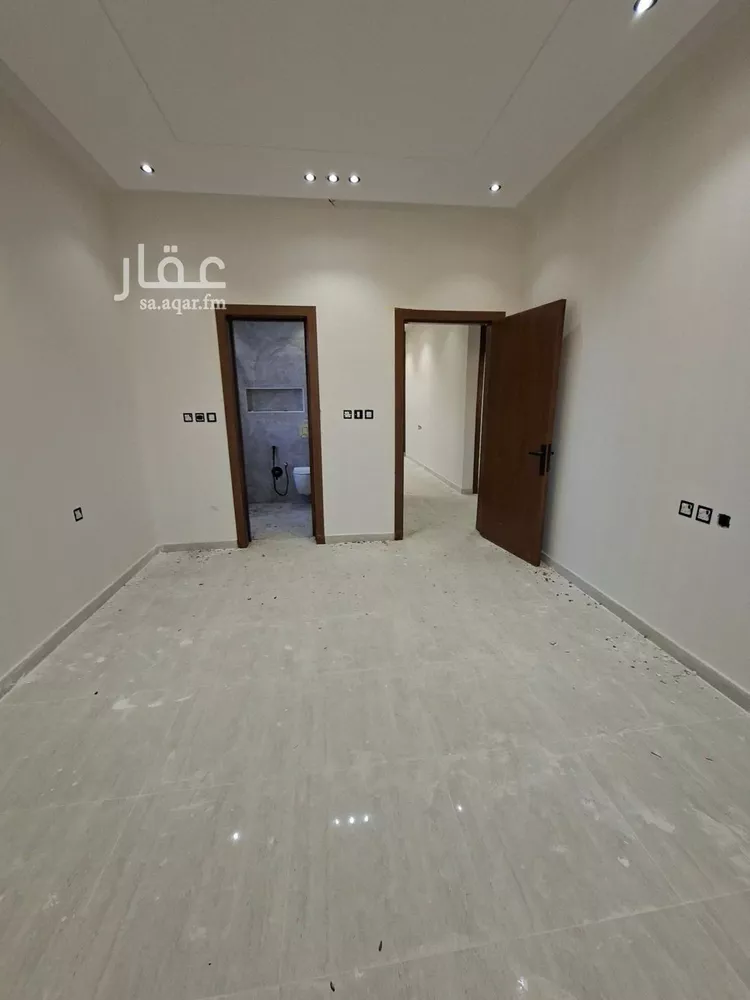 Floor for Sale in Riyadh Al Hazm 12