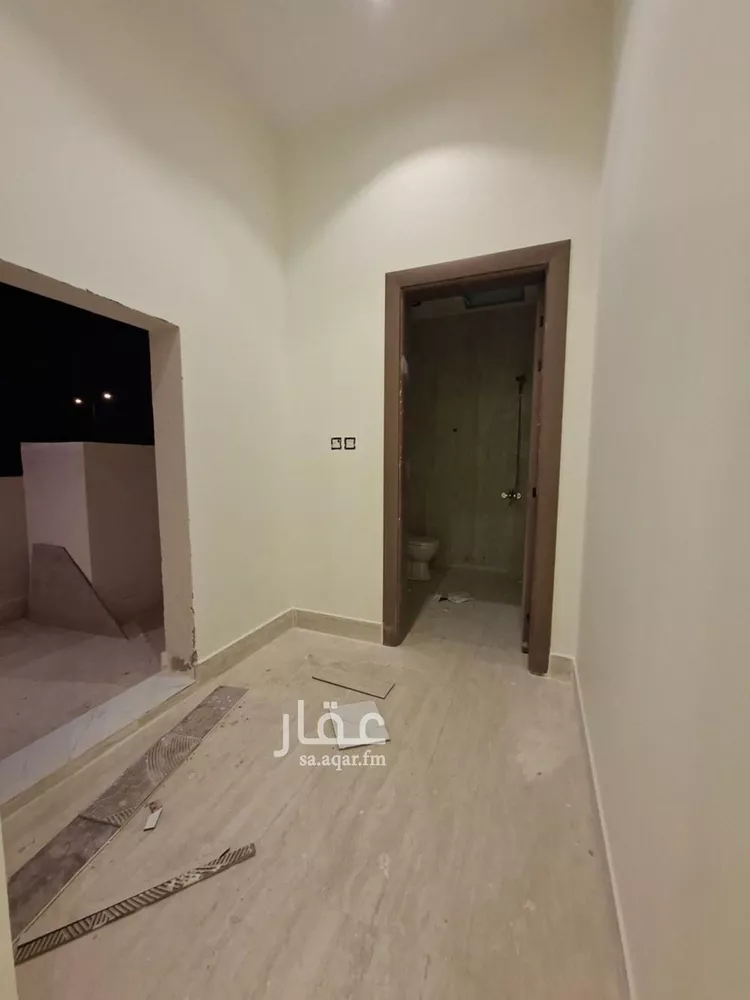 فيلا للبيع في شارع الساعه, حي ظهرة لبن, مدينة الرياض, منطقة الرياض صورة 2