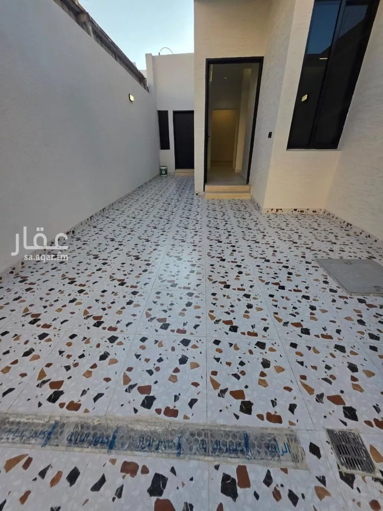 Floor for Sale in Riyadh Sultanah 14