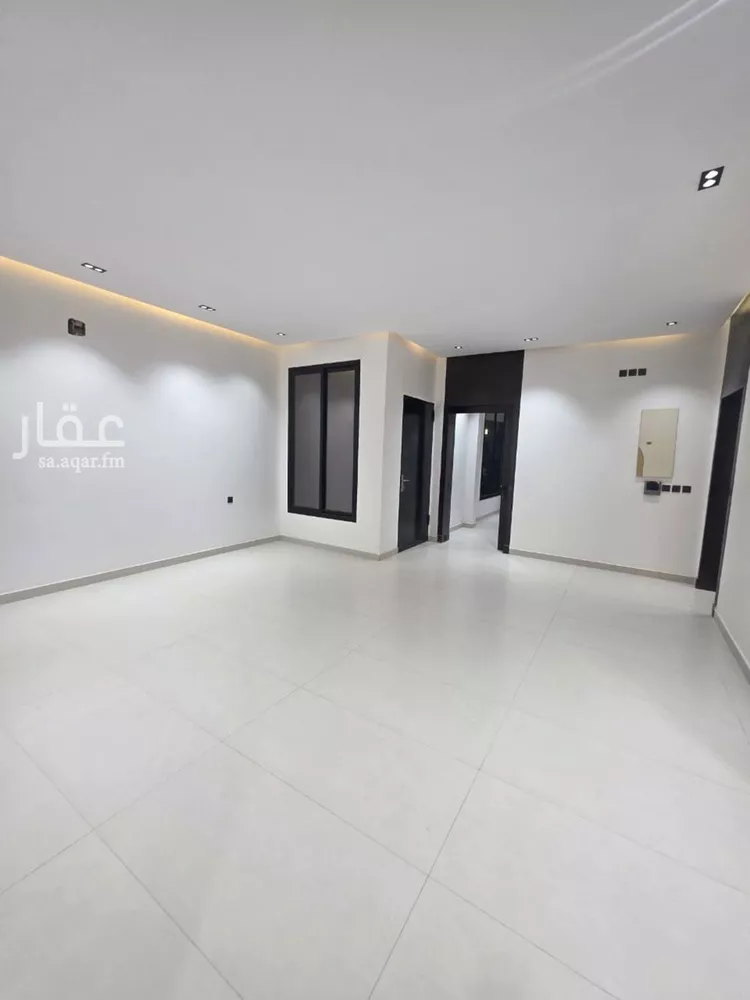 فيلا للبيع في شارع إياد مدني, حي الرمال, مدينة الرياض, منطقة الرياض 12