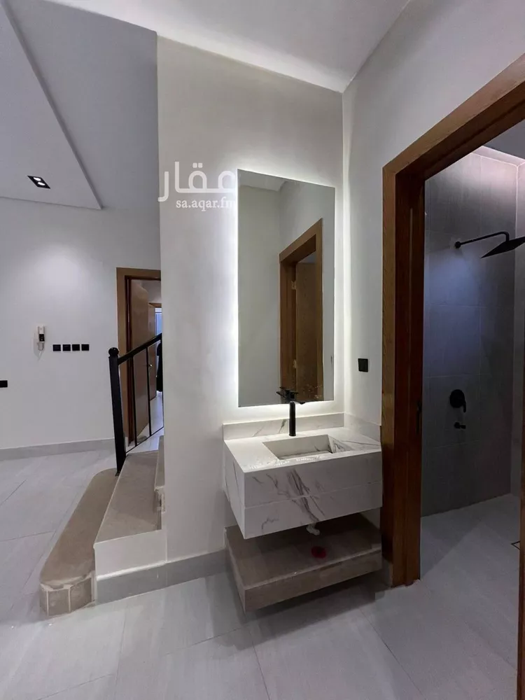 فيلا للبيع في شارع الصحيفات, حي العريجاء الغربي, مدينة الرياض, منطقة الرياض 7