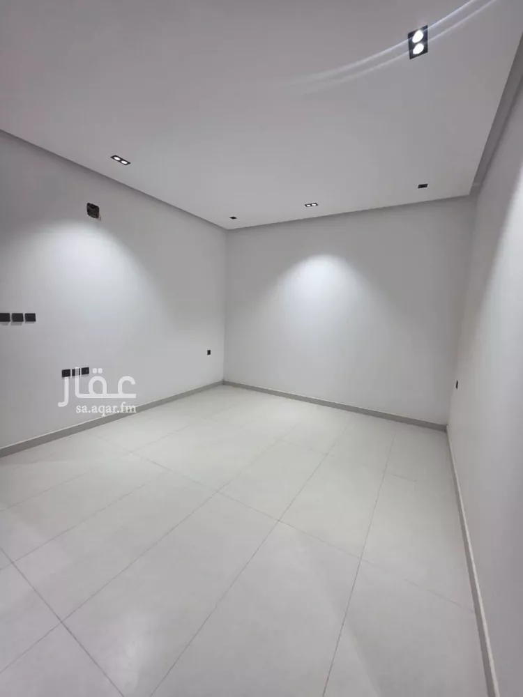 دور للبيع في شارع محمد حسين الكتبي, حي الرمال, مدينة الرياض, منطقة الرياض صورة 3