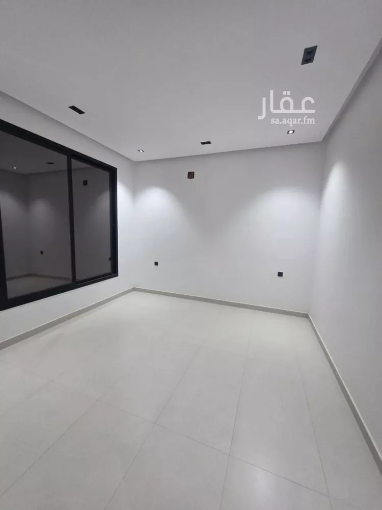 Floor for Sale in Riyadh Ar Rimal 8