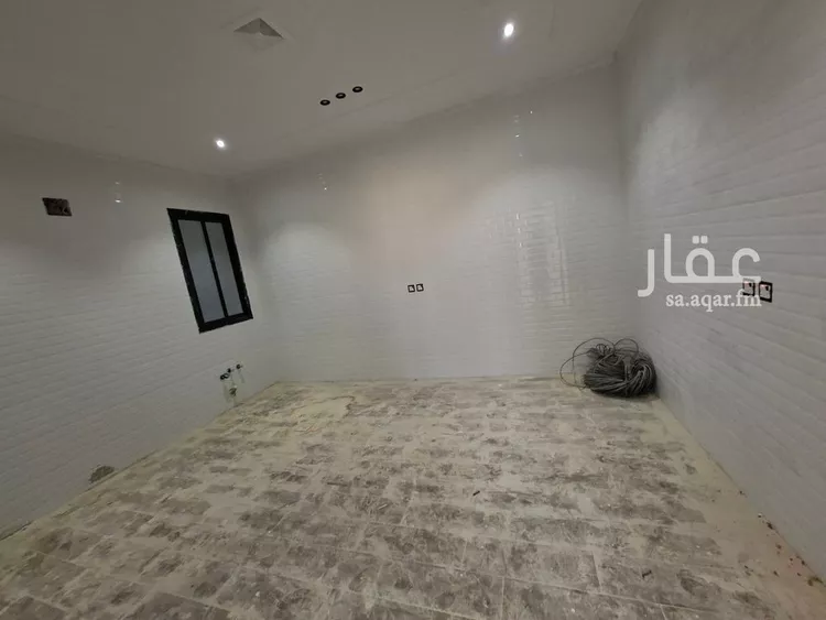 Floor for Sale in Riyadh Al Hazm 7