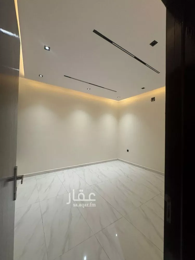 فيلا للبيع في شارع أبي أحمد اللخمي, حي الرمال, مدينة الرياض, منطقة الرياض صورة 3