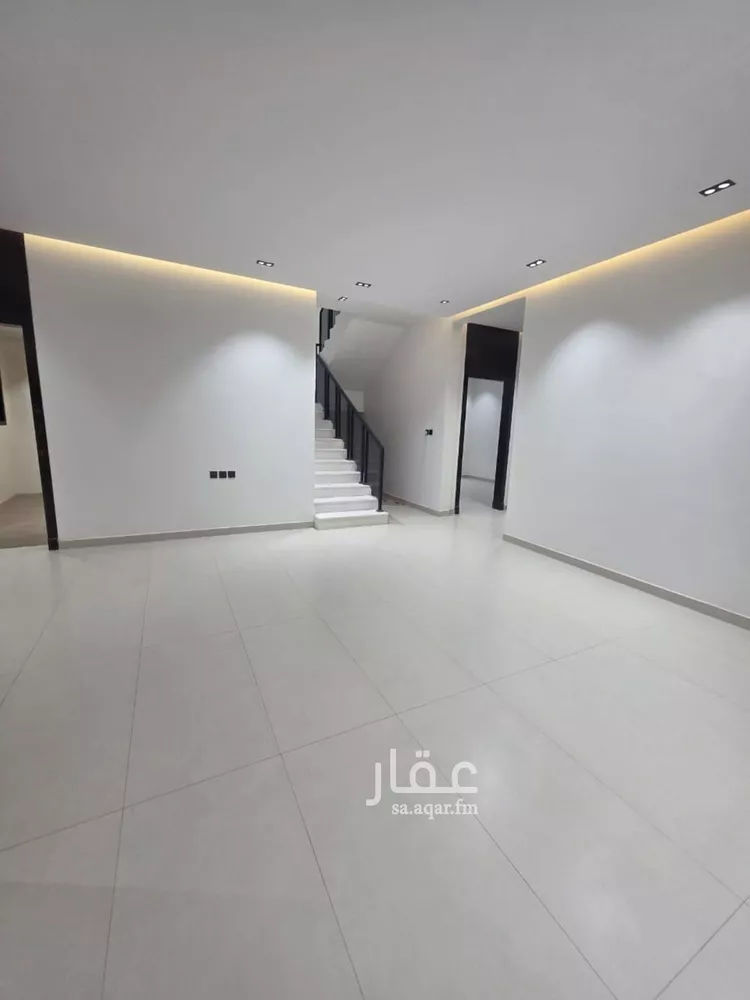 فيلا للبيع في شارع إياد مدني, حي الرمال, مدينة الرياض, منطقة الرياض 8