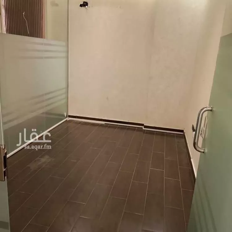 مكتب تجاري للإيجار في شارع محمد بن ظفر, حي المحمدية, مدينة جدة, منطقة مكة المكرمة صورة 5