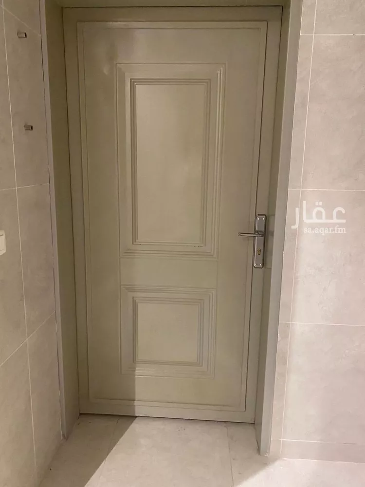 مكتب تجاري للإيجار في شارع  الشافعي, حي السلام, مدينة الرياض, منطقة الرياض صورة 4