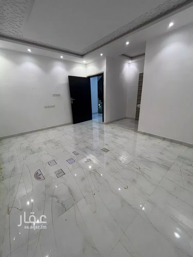 فيلا للإيجار في شارع أحمد بن محمد العتابي, حي الرمال, مدينة الرياض, منطقة الرياض صورة 3