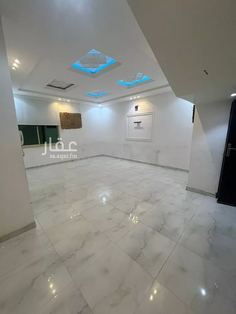 فيلا للإيجار في شارع أحمد بن محمد العتابي, حي الرمال, مدينة الرياض, منطقة الرياض