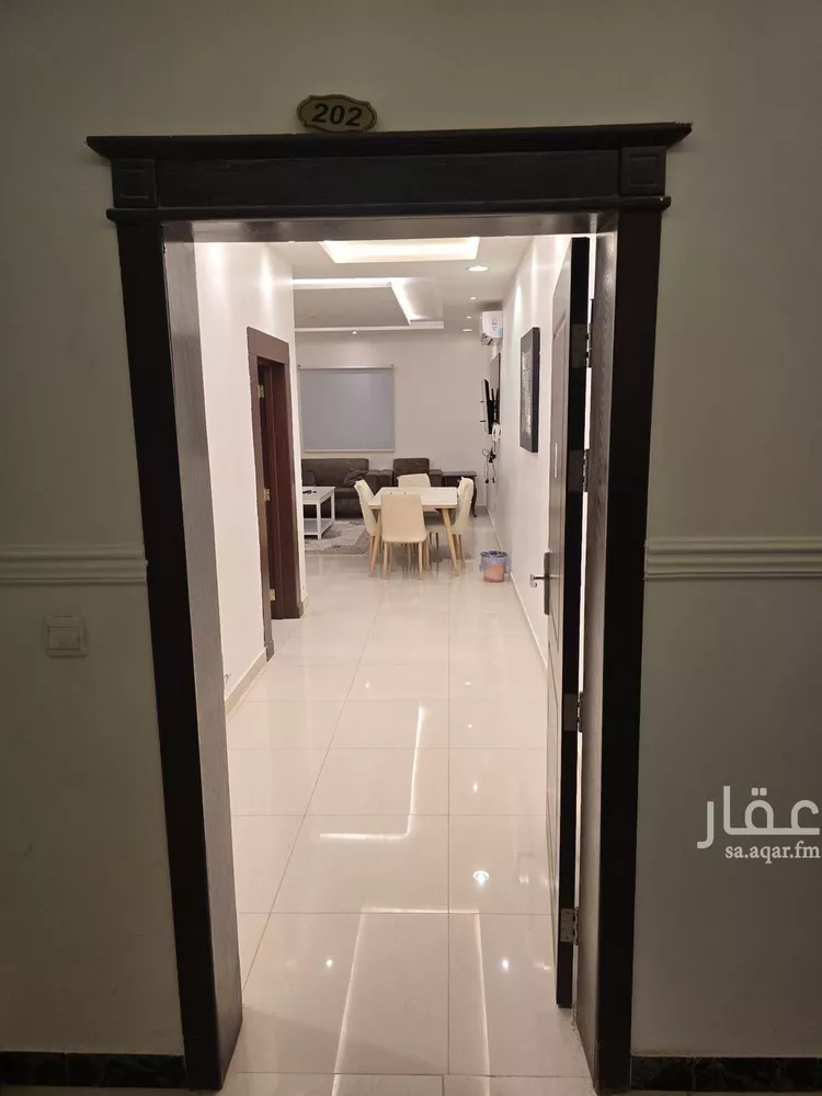 شقة للإيجار في شارع الامير مقرن بن عبدالعزيز, حي مغرزات, مدينة الرياض, منطقة الرياض صورة 4