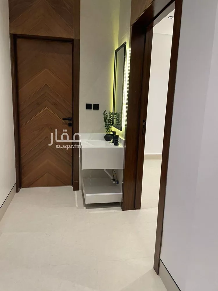 Apartment for Sale in Al Muzahimiyah Tuwaiq 9