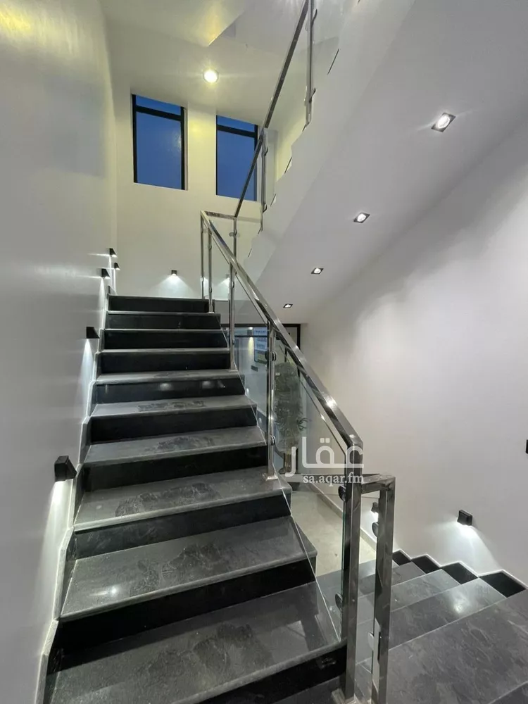 Apartment for Sale in Al Muzahimiyah Tuwaiq 11