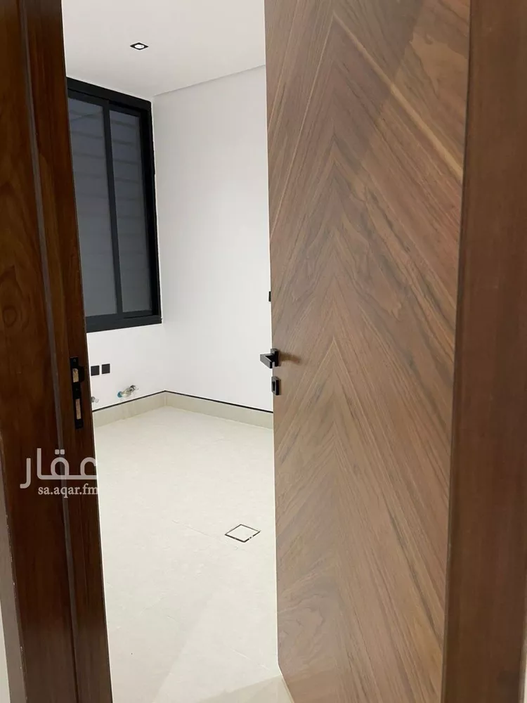 Apartment for Sale in Al Muzahimiyah Tuwaiq 15