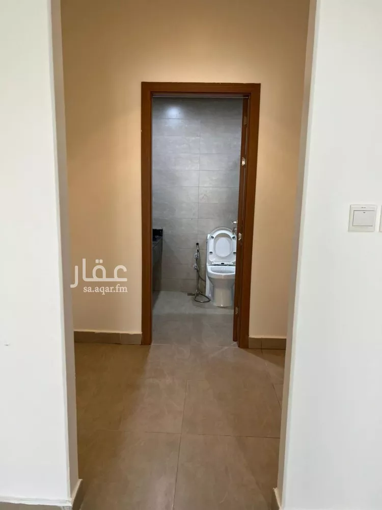 فيلا للبيع في شارع البرهان بن أيوب, حي مطار الملك خالد الدولي, مدينة الرياض, منطقة الرياض صورة 3