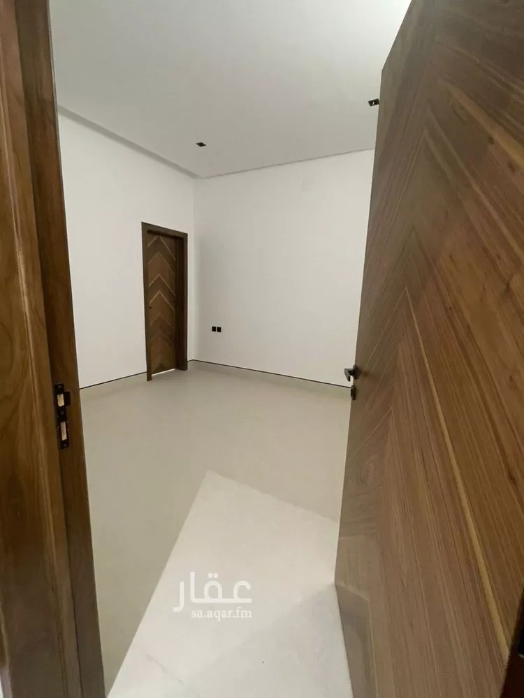 Apartment for Sale in Al Muzahimiyah Tuwaiq 7