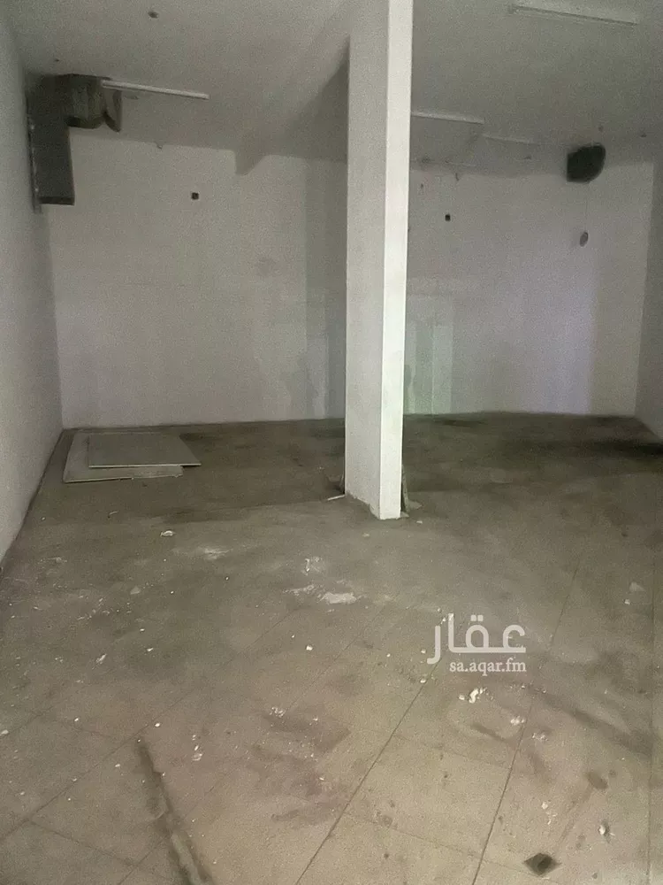 محل للإيجار في شارع شريح القاضي, حي السعادة, مدينة الرياض, منطقة الرياض صورة 2