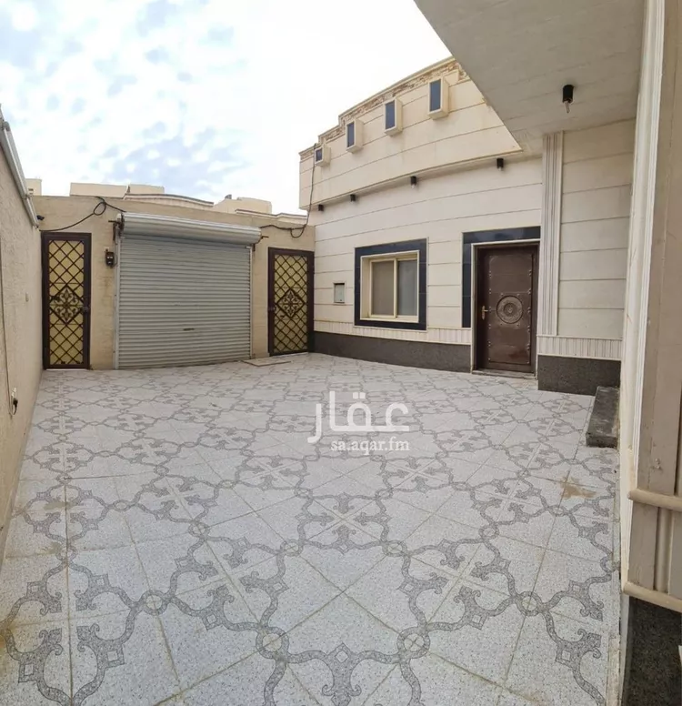 فيلا للبيع في شارع أبي جعفر الخطيب, حي الرمال, مدينة الرياض, منطقة الرياض