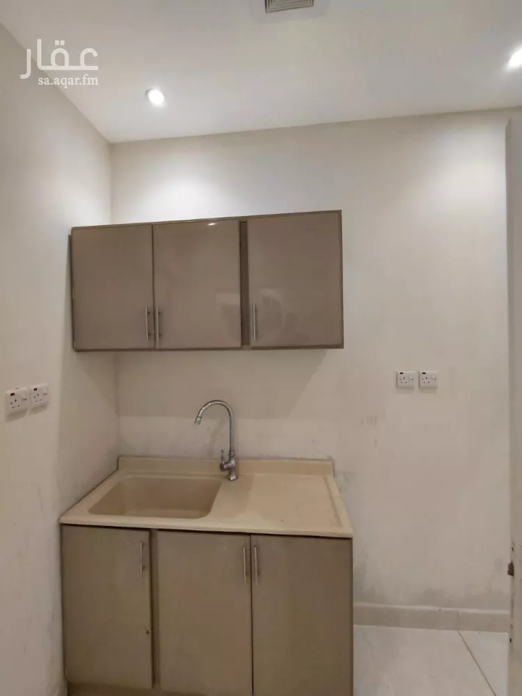 شقة للإيجار في شارع ابي بكر الصديق الفرعي, حي التعاون, مدينة الرياض, منطقة الرياض صورة 2