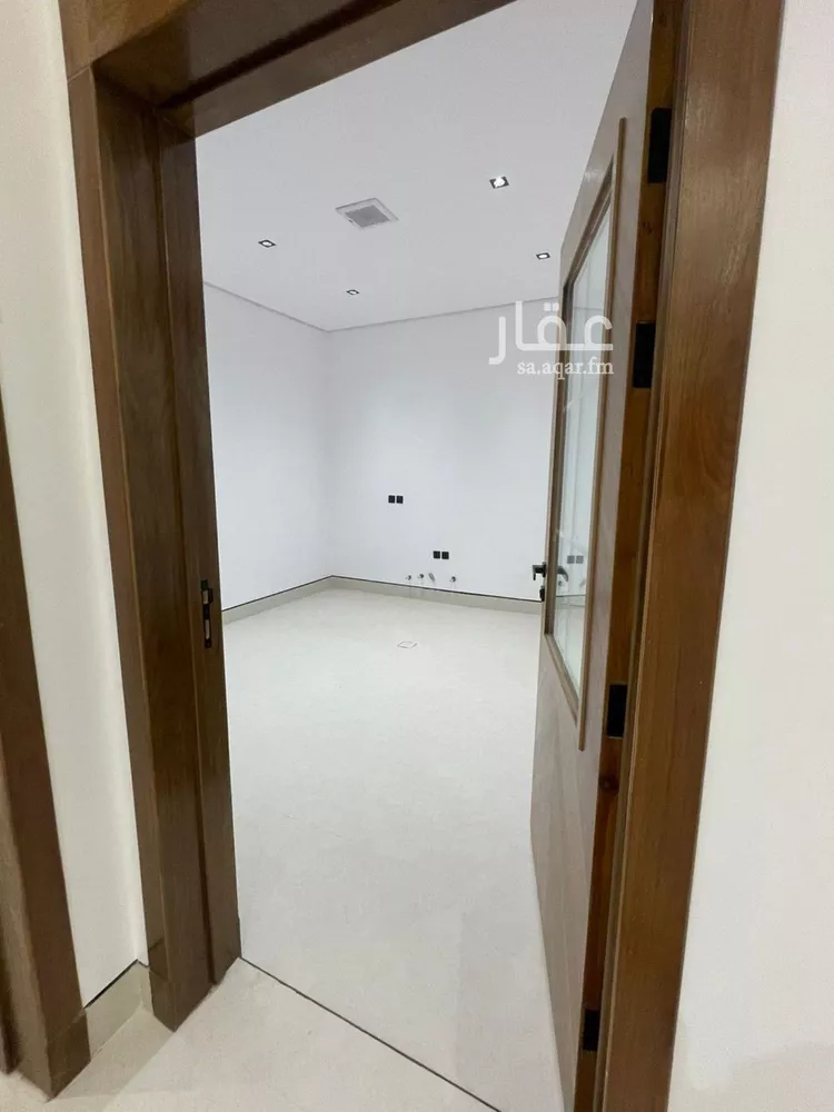Apartment for Sale in Al Muzahimiyah Tuwaiq 16
