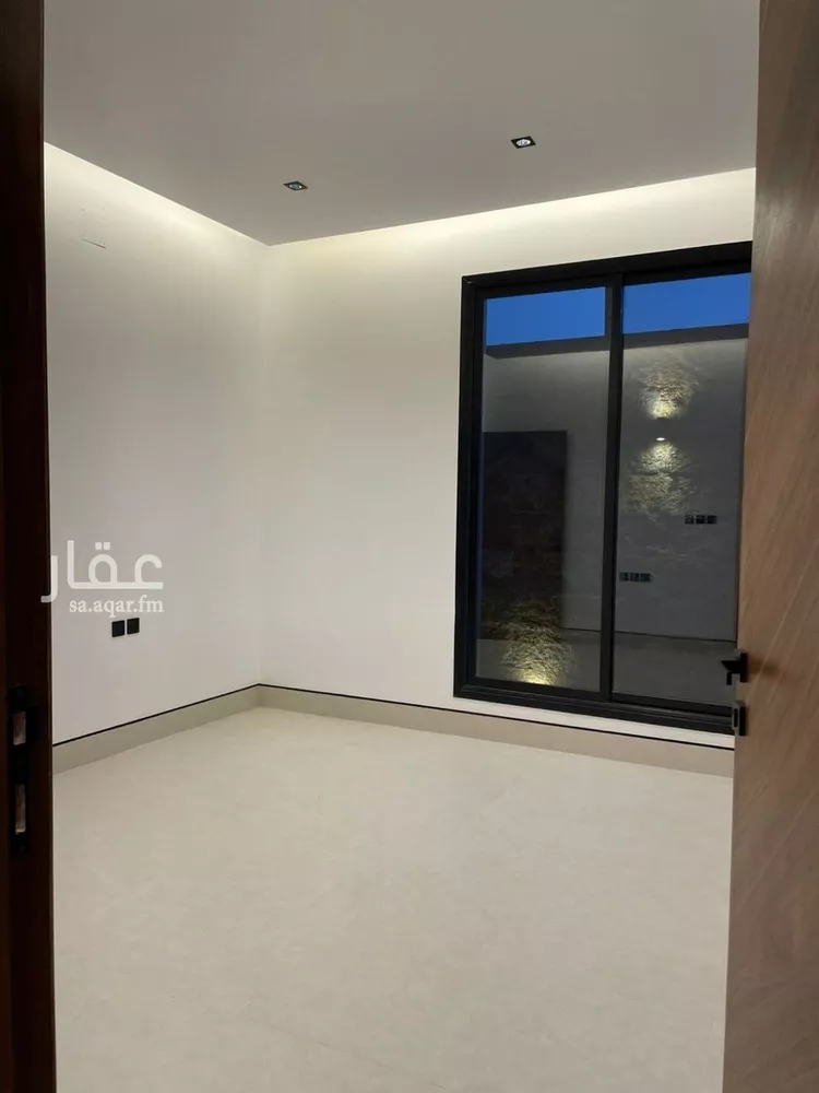 Apartment for Sale in Al Muzahimiyah Tuwaiq 17