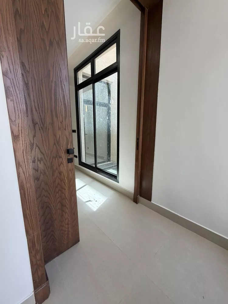 دور للبيع في شارع أحمد بن داود المالكي, حي المعيزيلة, مدينة الرياض, منطقة الرياض 1 صورة