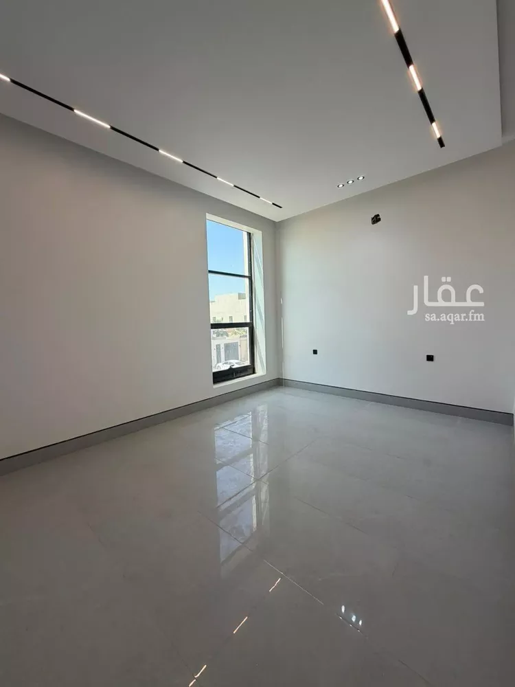 Floor for Sale in Riyadh Ar Rimal 7