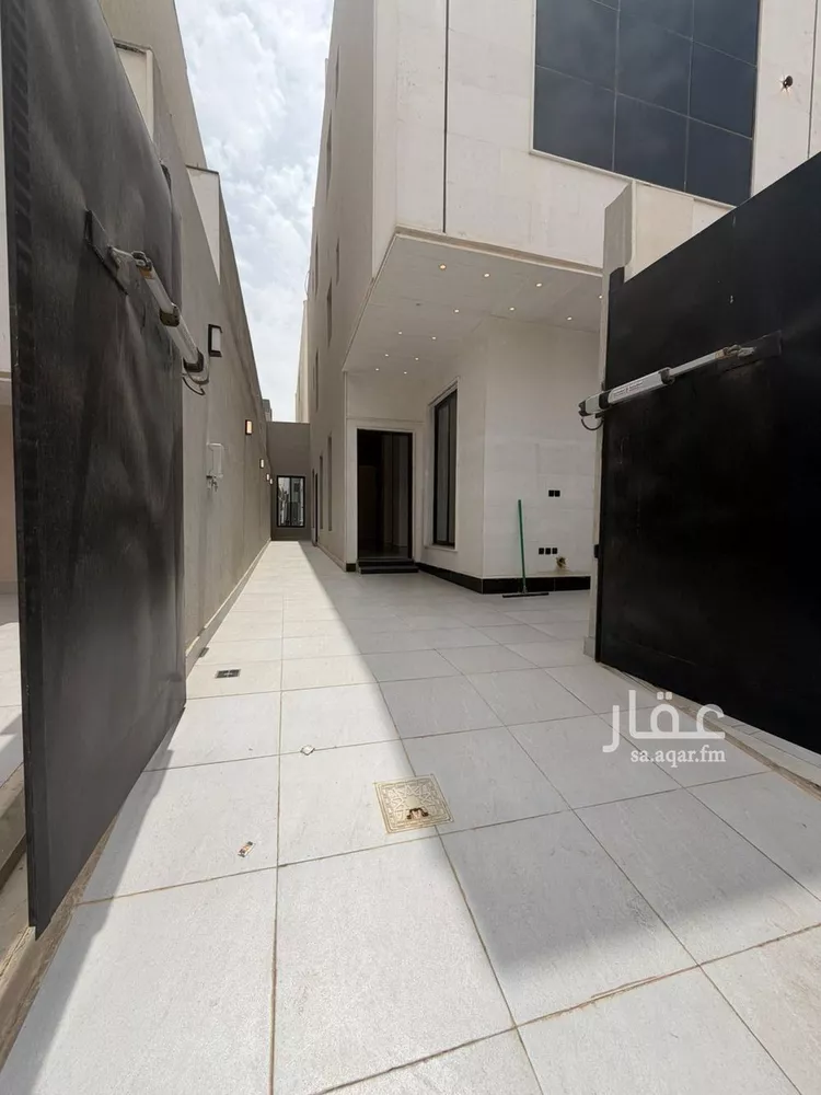 دور للبيع في شارع الحسين بن رواحة, حي الرمال, مدينة الرياض, منطقة الرياض صورة 4