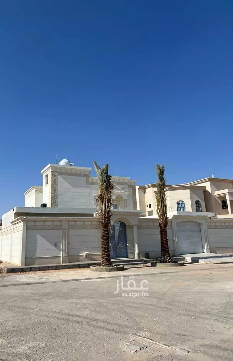 فيلا للبيع في شارع القاسم بن خالد, حي المطار, مدينة عرعر, منطقة الحدود الشماليه صورة 2