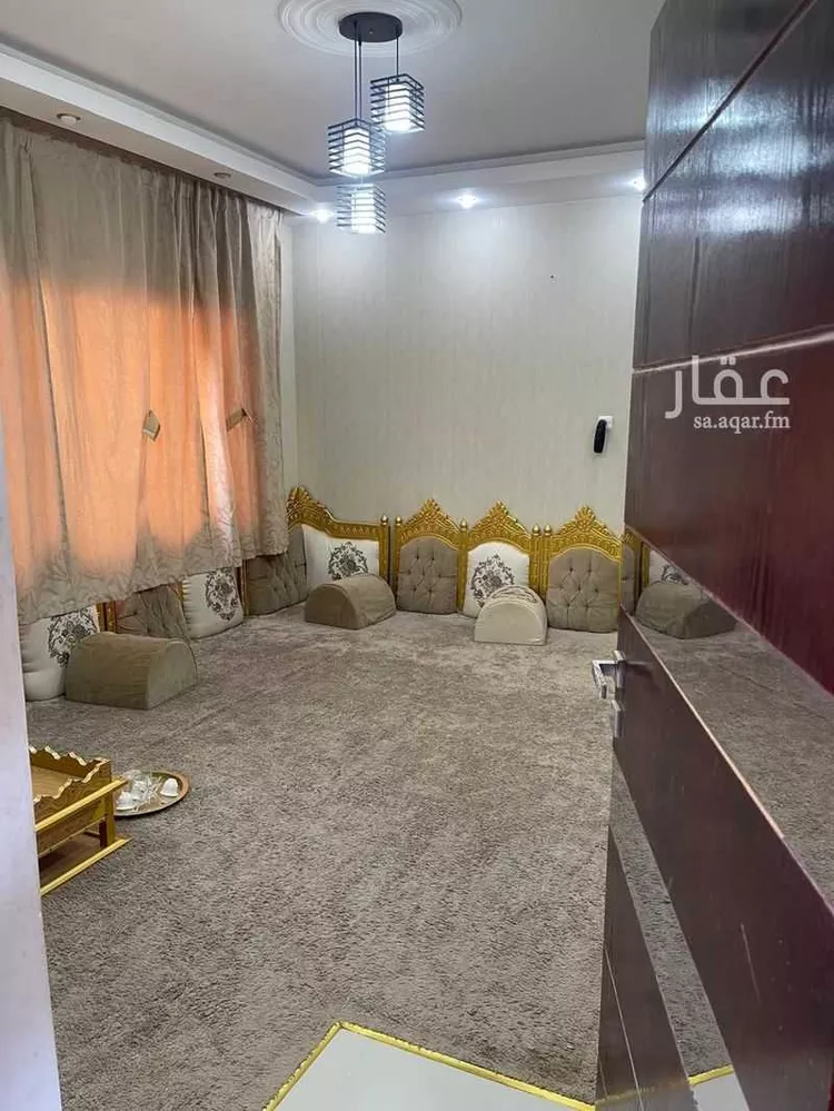 عمارة للبيع في شارع الخطاف, حي المروج الغربي, مدينة عرعر, منطقة الحدود الشماليه 7